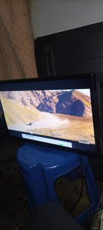 A picture of Sayona 24 digital TV at only 250 000 those who