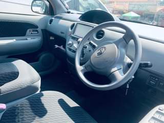 A picture of Toyota Sienta