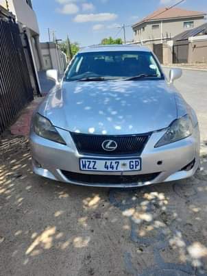 lexus is250