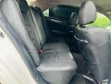 A picture of TOYOTA CROWN ATHLETE Price 10 5 million Cc2490 Year 2006