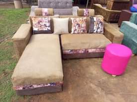 A picture of Mini L Sofa with a Resting Puff