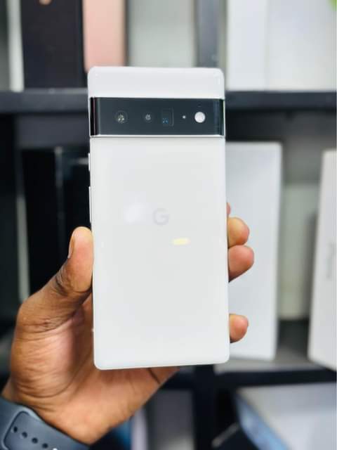 A picture of Pixel 6pro 128 6GB CLEAN SANA 700 000Tzs tu nipo