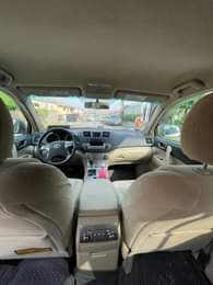 A picture of Toyota Highlander 012 Perfectly ok nothing to fix buy n