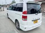 A picture of Toyota Noah