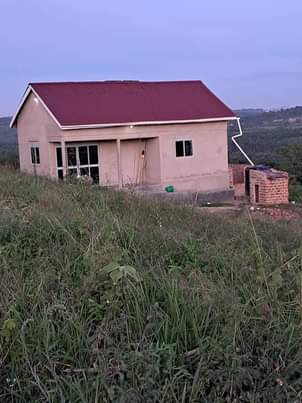 A picture of House for sale in Kakiri town