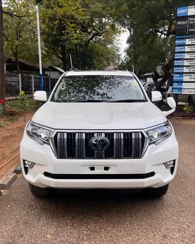 A picture of Toyota LandCruiser Prado TX 168 000 000 0659151166