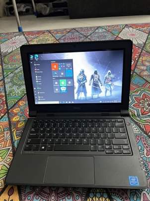 A picture of Dell latitude 3160