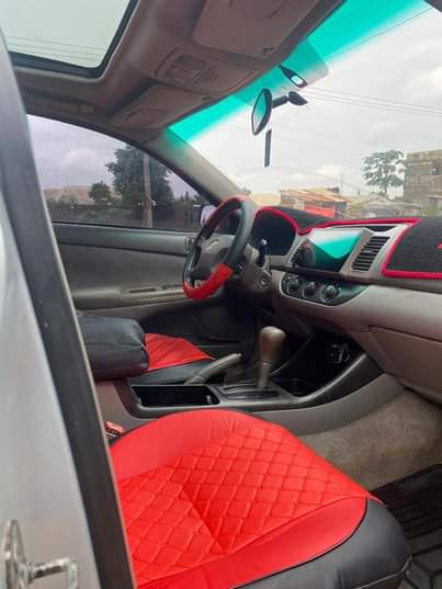 A picture of DEALER MARKET 2004 Toyota Camry Flash on first body untempered