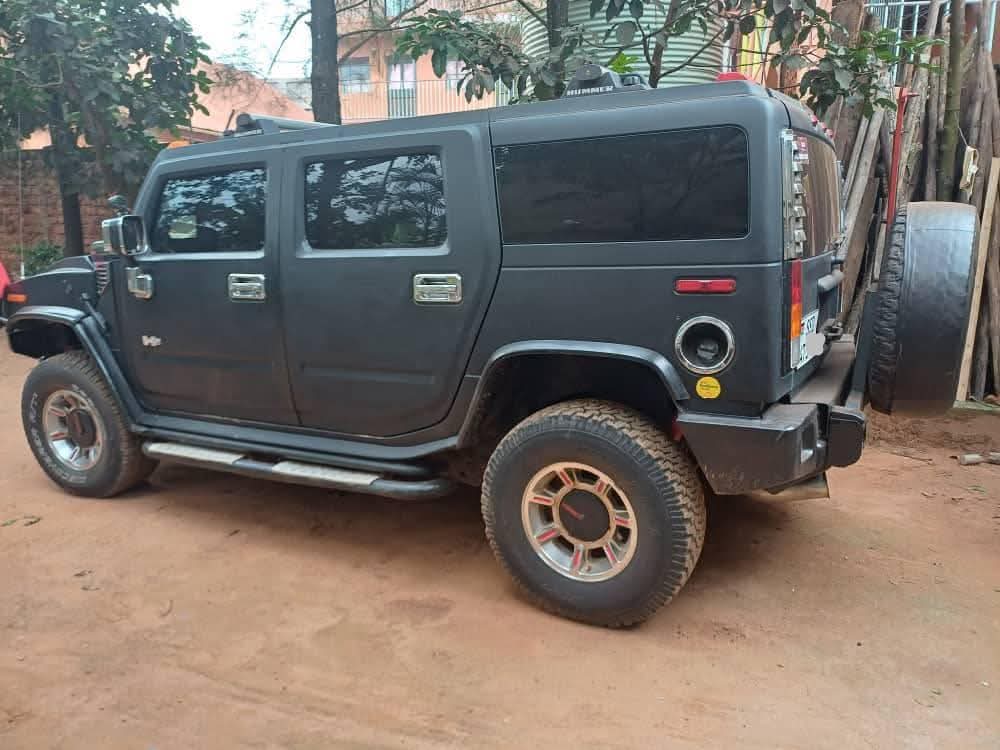 A picture of 2010 Hummer H2 2010