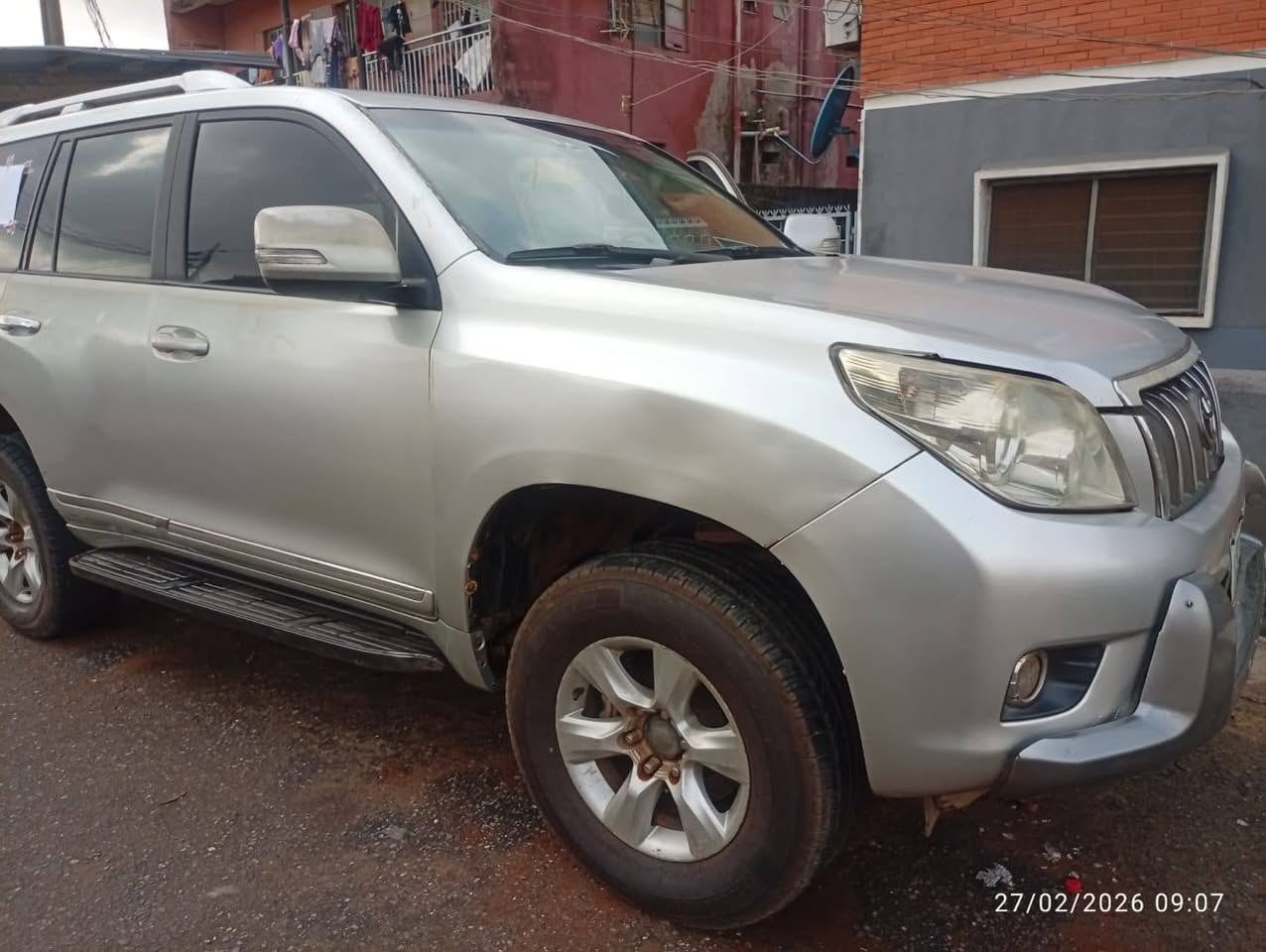 A picture of Toyota Prado 2013 first body everything working perfectly okay going
