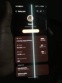 A picture of Samsung galaxy A71 gb 128 ram6 finger on display 200k