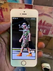 A picture of Iphone 5se
