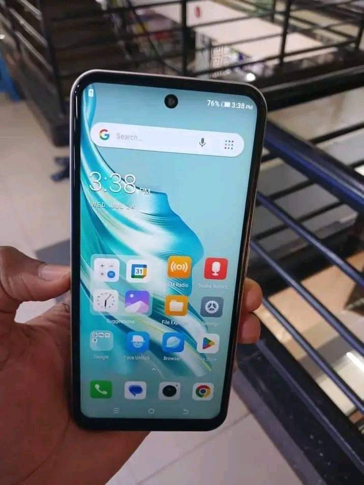 A picture of TECNO SPARK 20 256GB