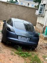 A picture of Porsche panamera S 2010