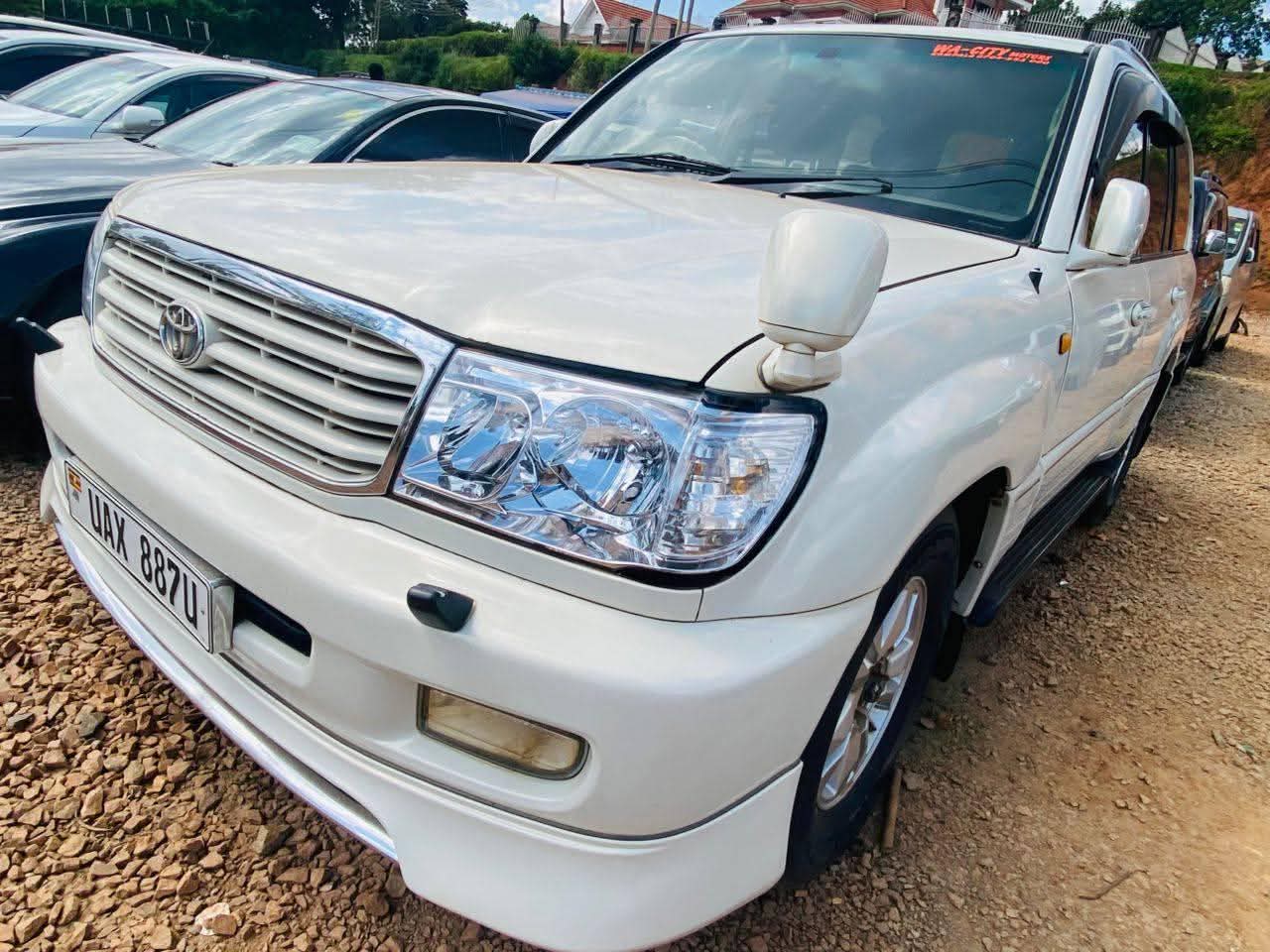 A picture of Land cruiser v8