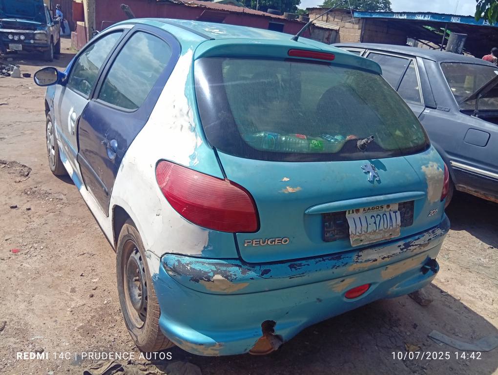 A picture of Peugeot 206 manual distress sale