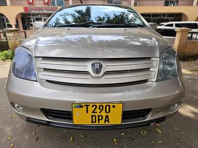 A picture of Toyota Ist