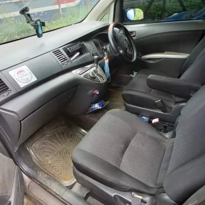 A picture of Toyota Isis For Sale