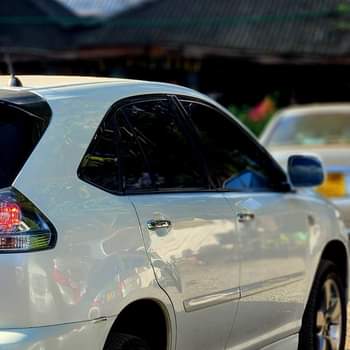 A picture of Toyota Harrier