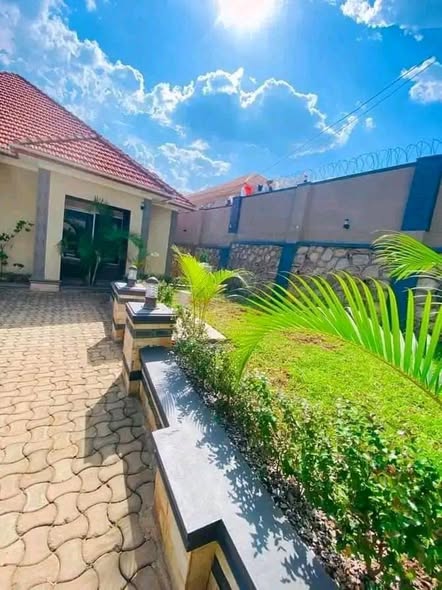 A picture of 4 Bedroom House for Sale Nakwero Gayaza Price UGX 480