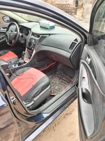A picture of Hyundai sonata 2012
