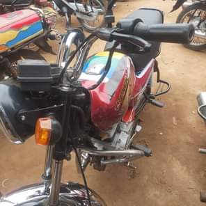 A picture of FOR SALE TO BAJAJ LOVER 1.65M negotiable mechanically intact with