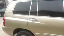 A picture of Toyota Highlander 2004 model 3 row first body pam