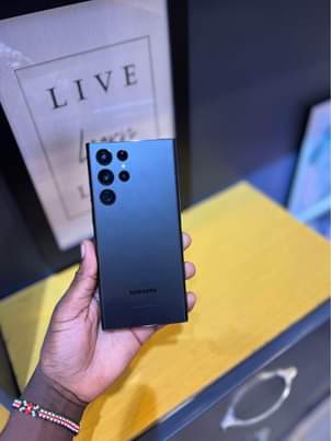 A picture of Samsung S22 ultra