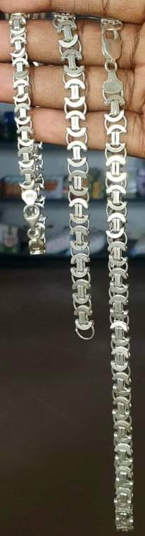 A picture of PURE ORIGINAL SILVER CHAIN
