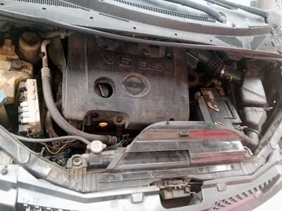 A picture of Nissan Quest 2005