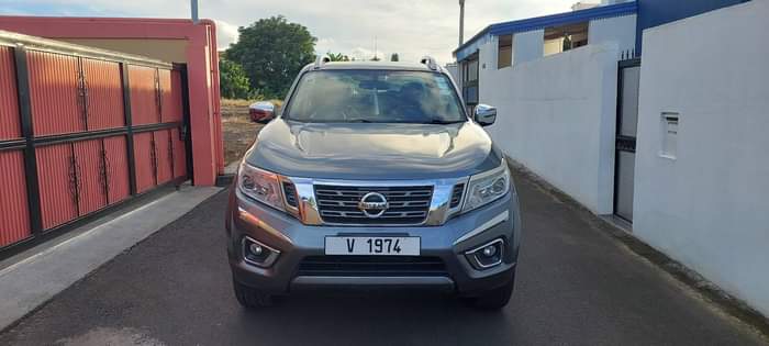 nissan navara