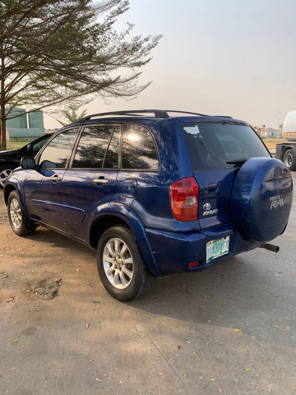 A picture of Toyota RAV4 2004