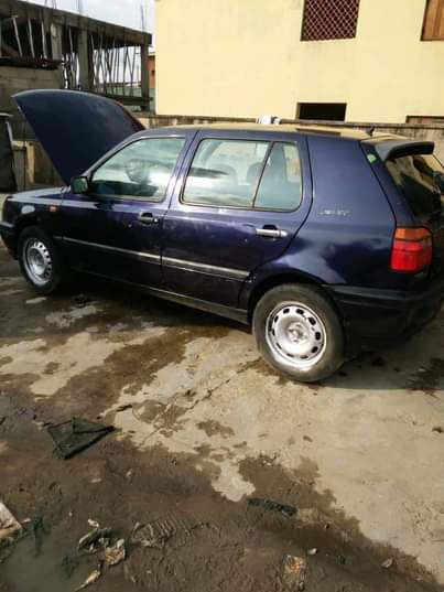 A picture of 2004 Golf Golf