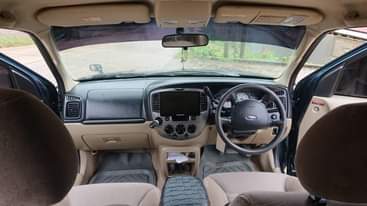 A picture of 2004 FORD ESCAPE