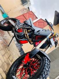 A picture of Ktm640 l40 iko poa sana
