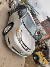 A picture of Toyota Sienna 2006