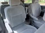 A picture of Toyota Sienna 2004 model