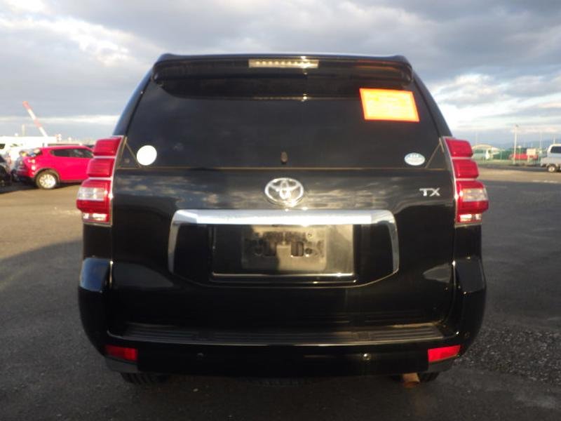 A picture of 2013 TOYOTA landa cruiser prado