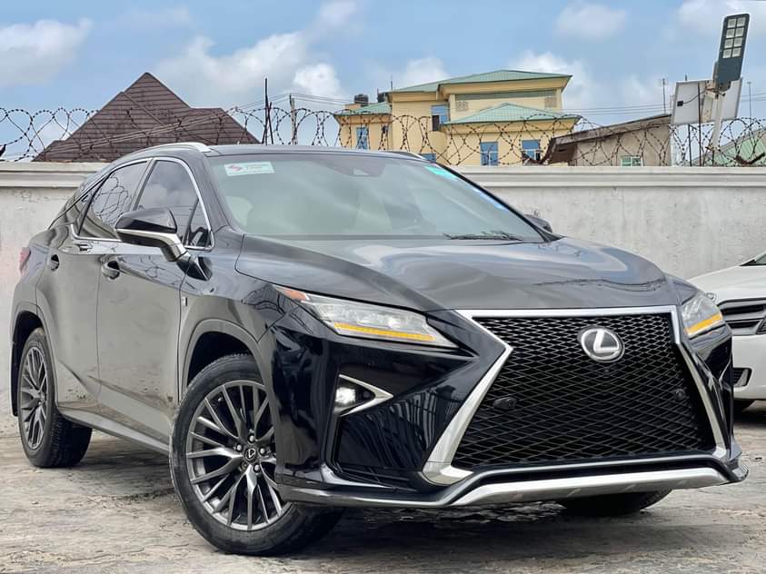 A picture of 100 accident free 2017 Lexus RX350 fsports