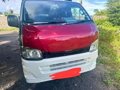 used toyota hiace