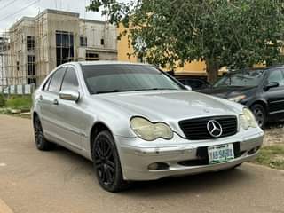 A picture of Mecedes Benz