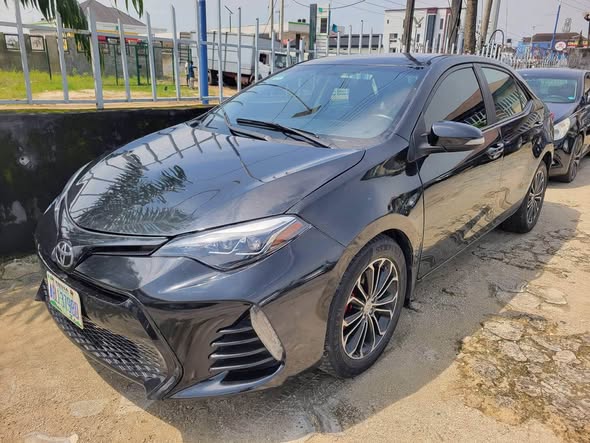 A picture of Clean 2016 corola sport with sound engine and gear 13
