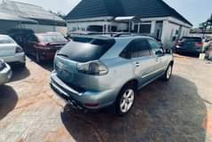 A picture of Lexus RX330 2006