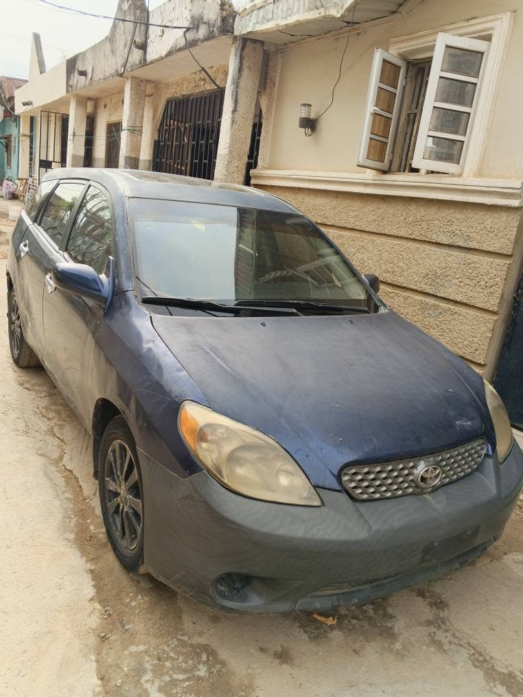 A picture of Toyota matrix 04