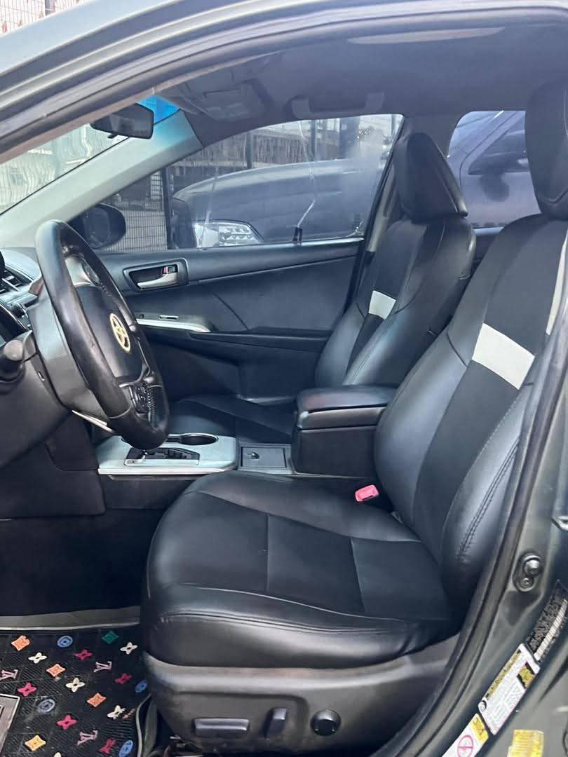 A picture of Toyota Camry 2013