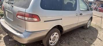 A picture of Toyota Sienna