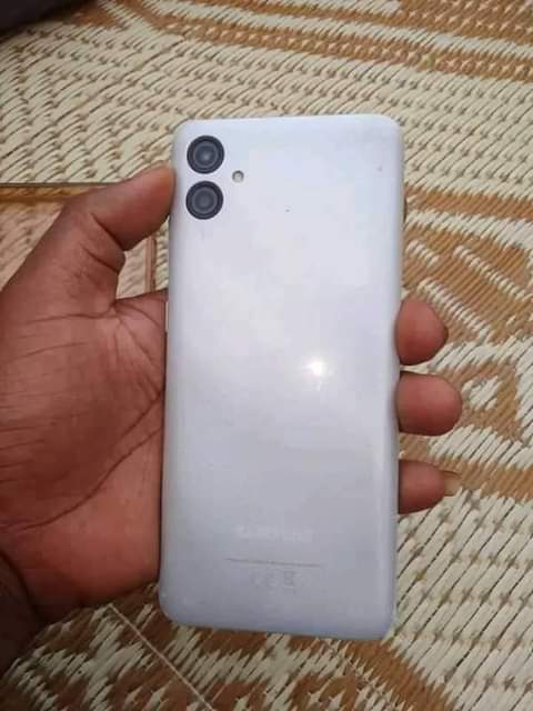 A picture of Samsung A04e
