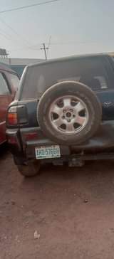 A picture of Toyota RAV4 manual transmission