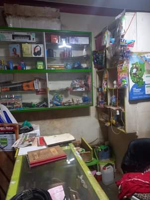 A picture of Am selling an electronics toys and phone accessories shop located