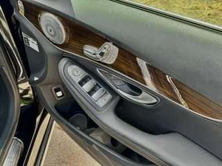 A picture of Car